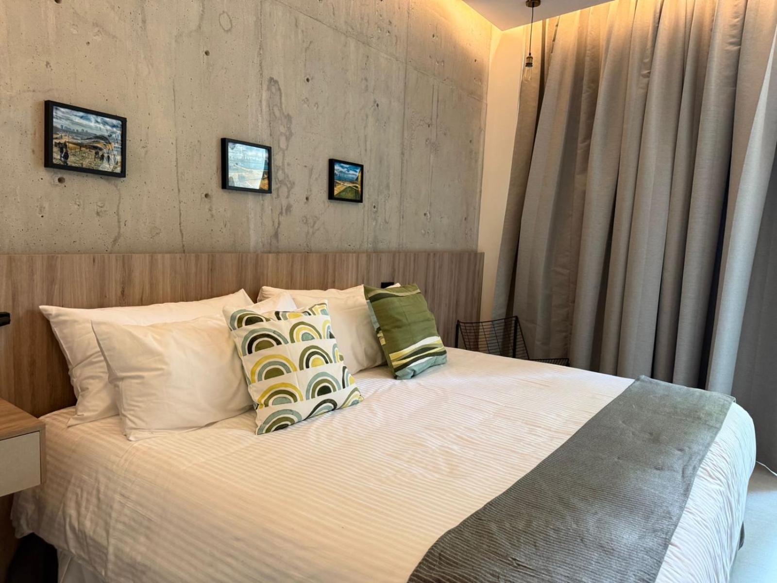 Hotel Street Art Roma 5*